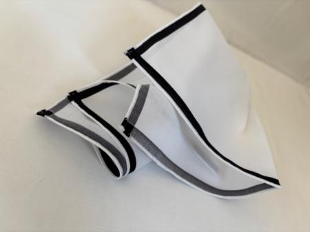 Les pochettes de costume &raquo; Les blancs &raquo; Mouchoir de poche amalfi blanc à satin noir