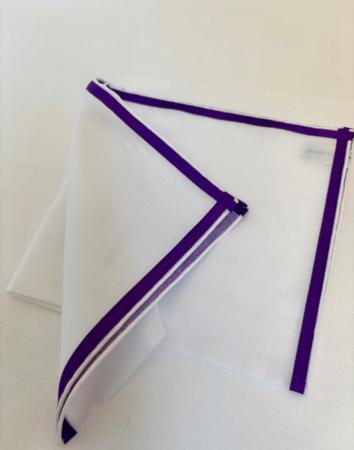Les pochettes de costume &raquo; Les blancs &raquo; Mouchoir de poche amalfi white à satin violet
